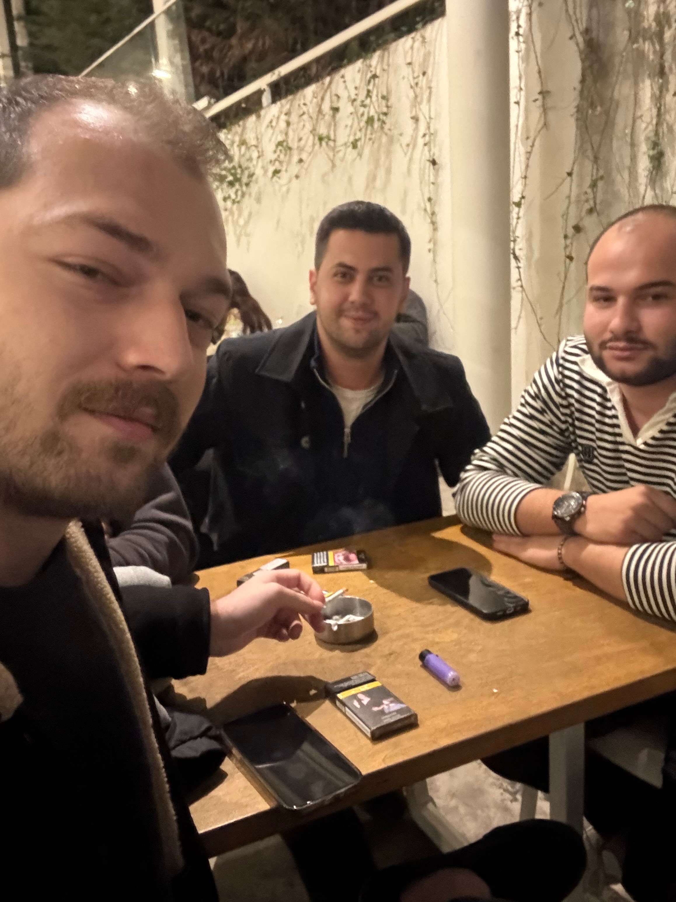 Bu gece kahveler evren kardeşimden.