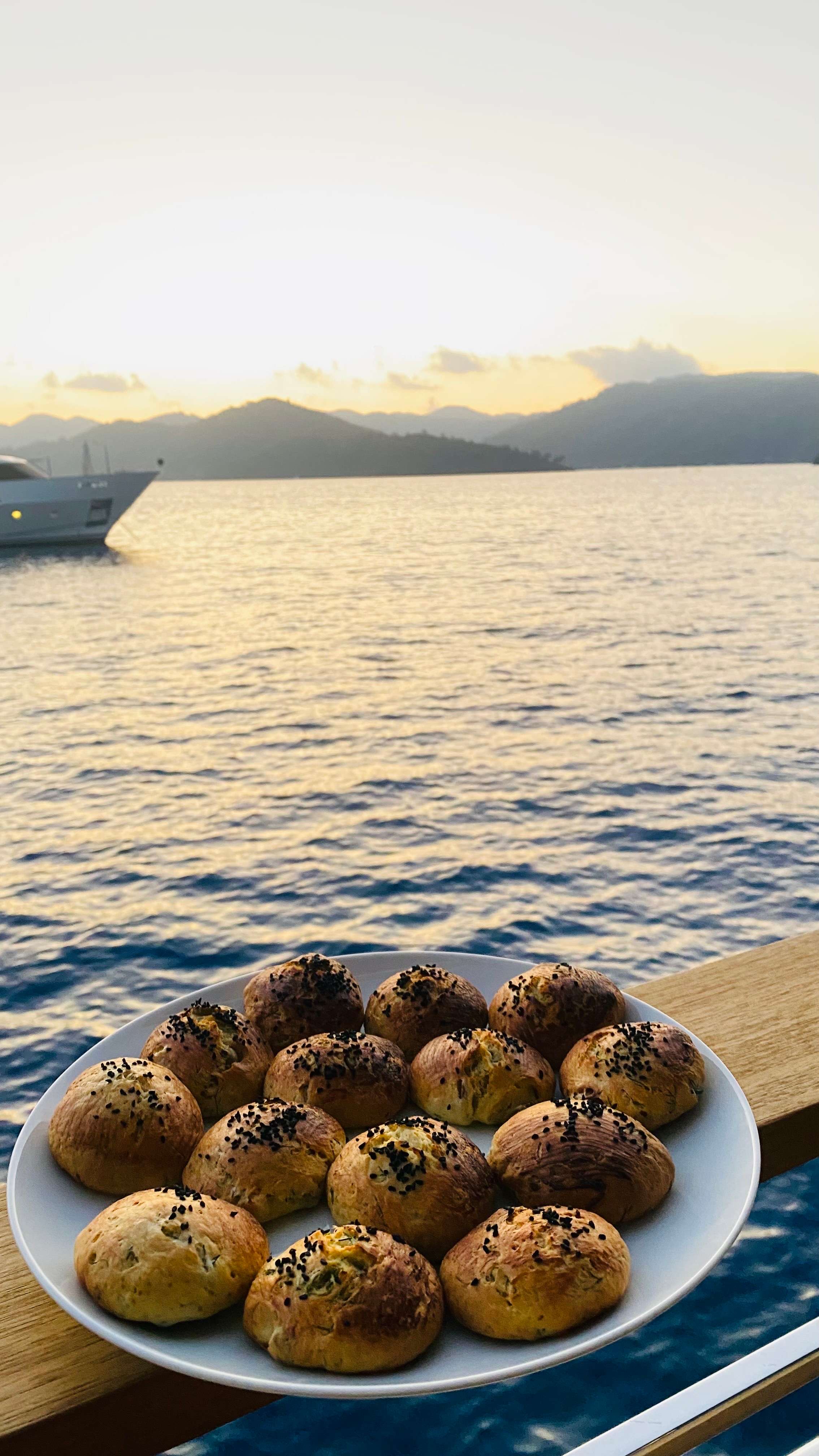 göcek zeytin adasında buluşalım 🫠